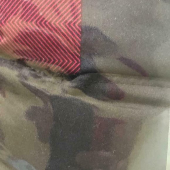 NIP RED PLAID DOWN ALTERNATIVE COMFORTER FULL/QUEEN - Picture 10 of 11